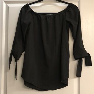 Black 3/4 sleeve top